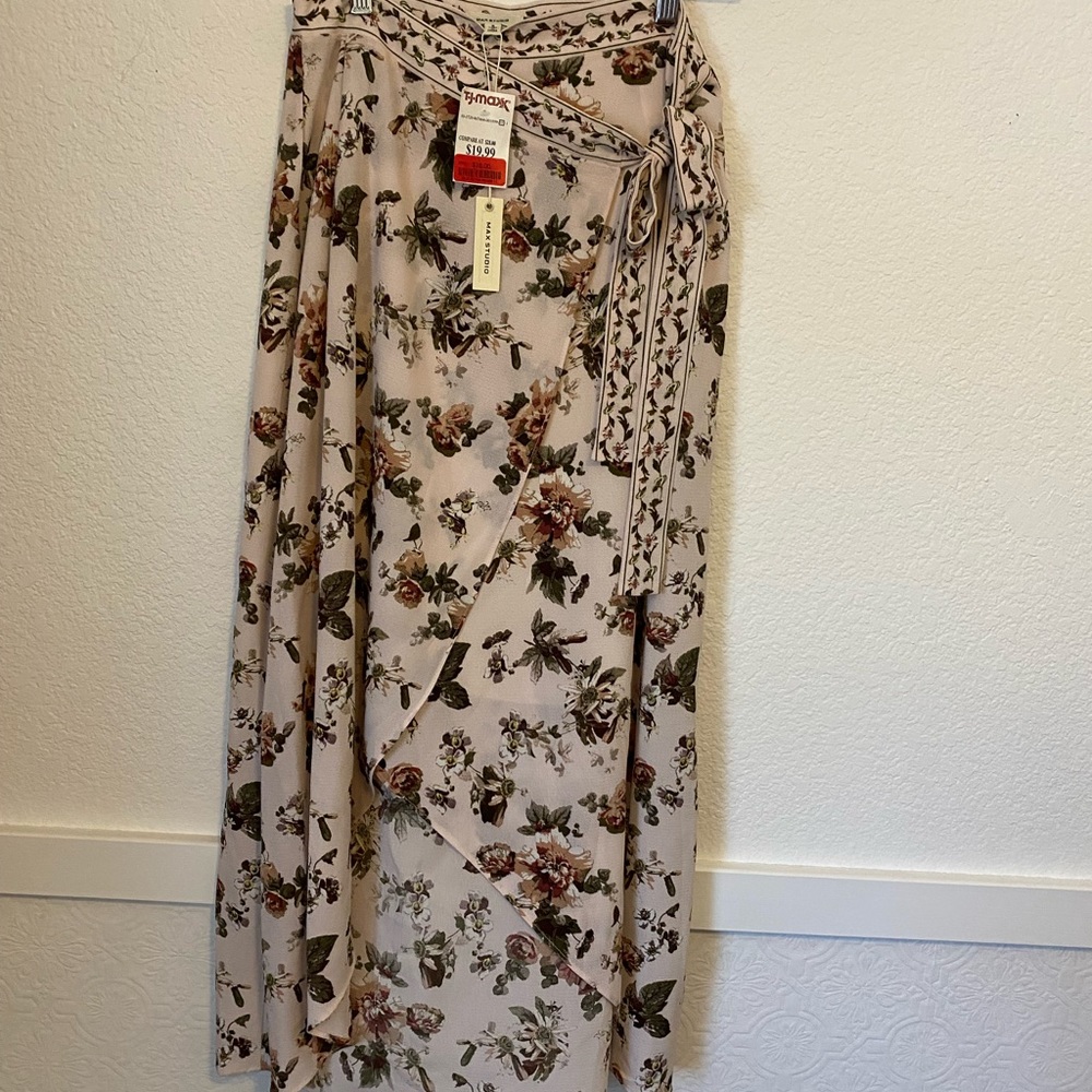 Floral maxi skirt